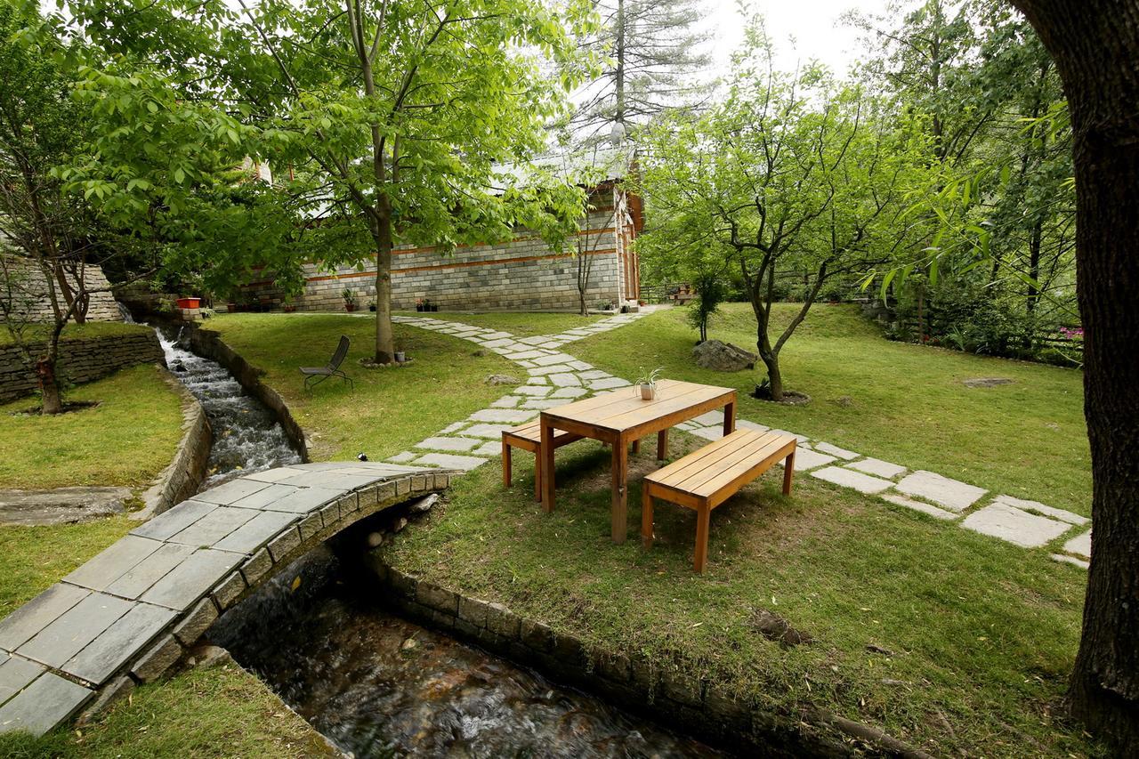 Zone Connect By The Park, Manali Hotel Kültér fotó